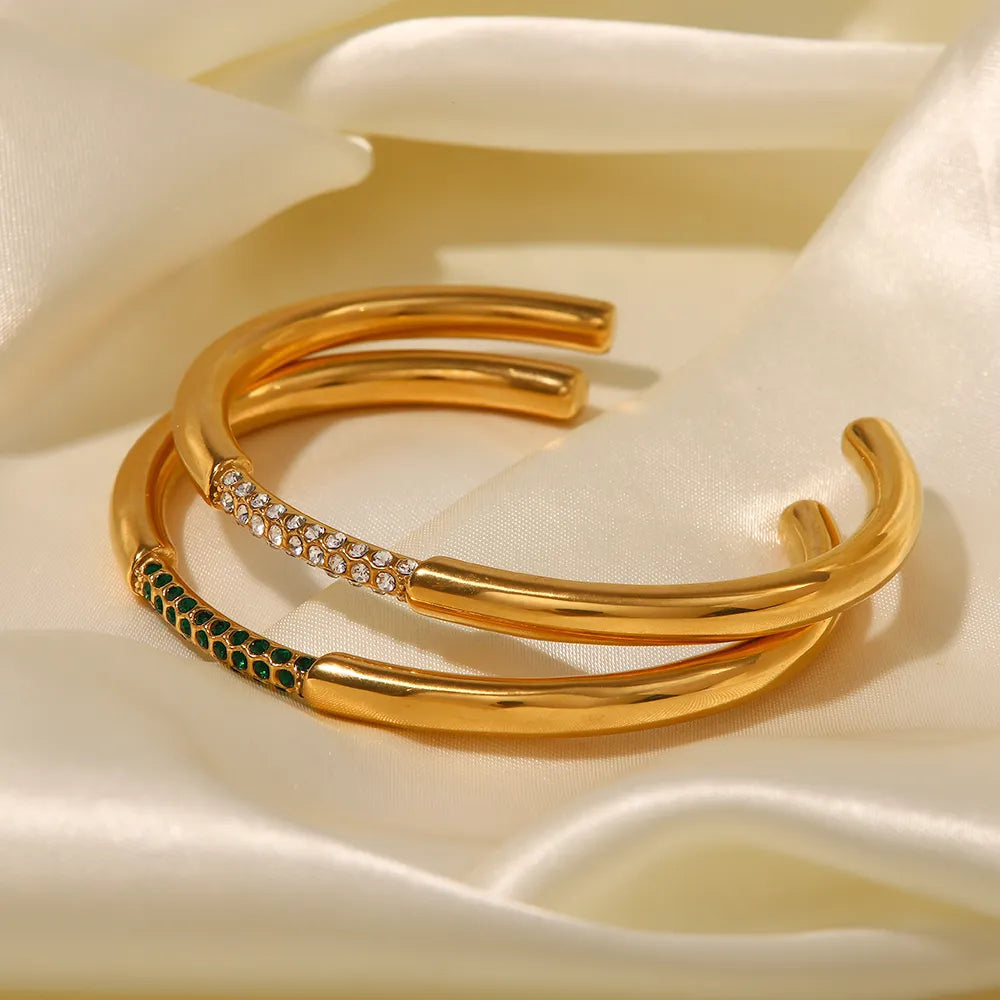 Olivia Bangle