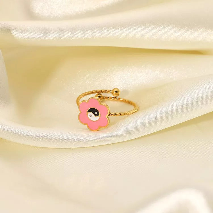 Yin Yang Flower Ring
